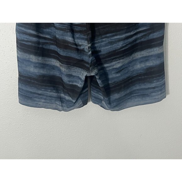 Lululemon Channel Cross Short 7" High Tide Multi Size Medium - Picture 6 of 10